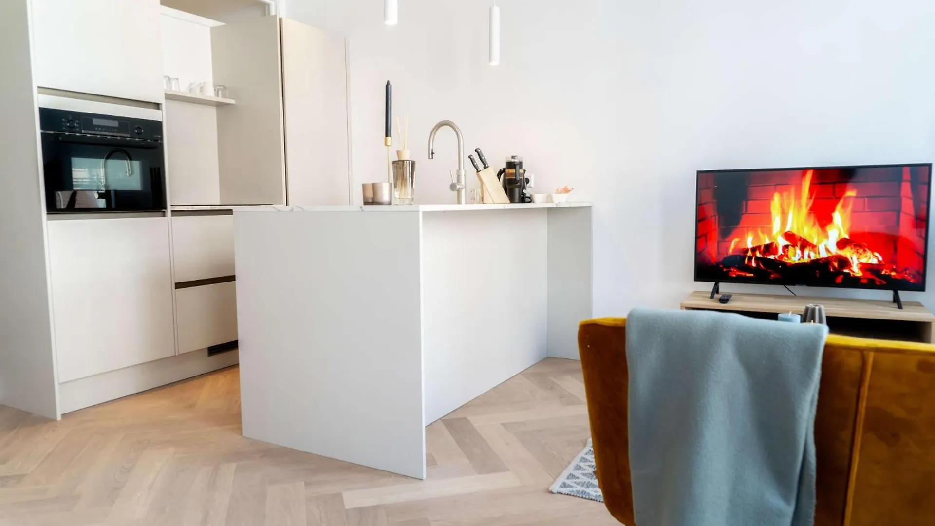 Cozy One Bedroom Apartments At Centrum Amsterdam