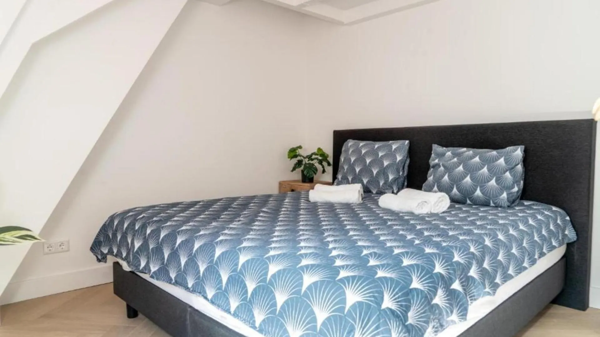 Cozy One Bedroom Apartments At Centrum Amsterdam
